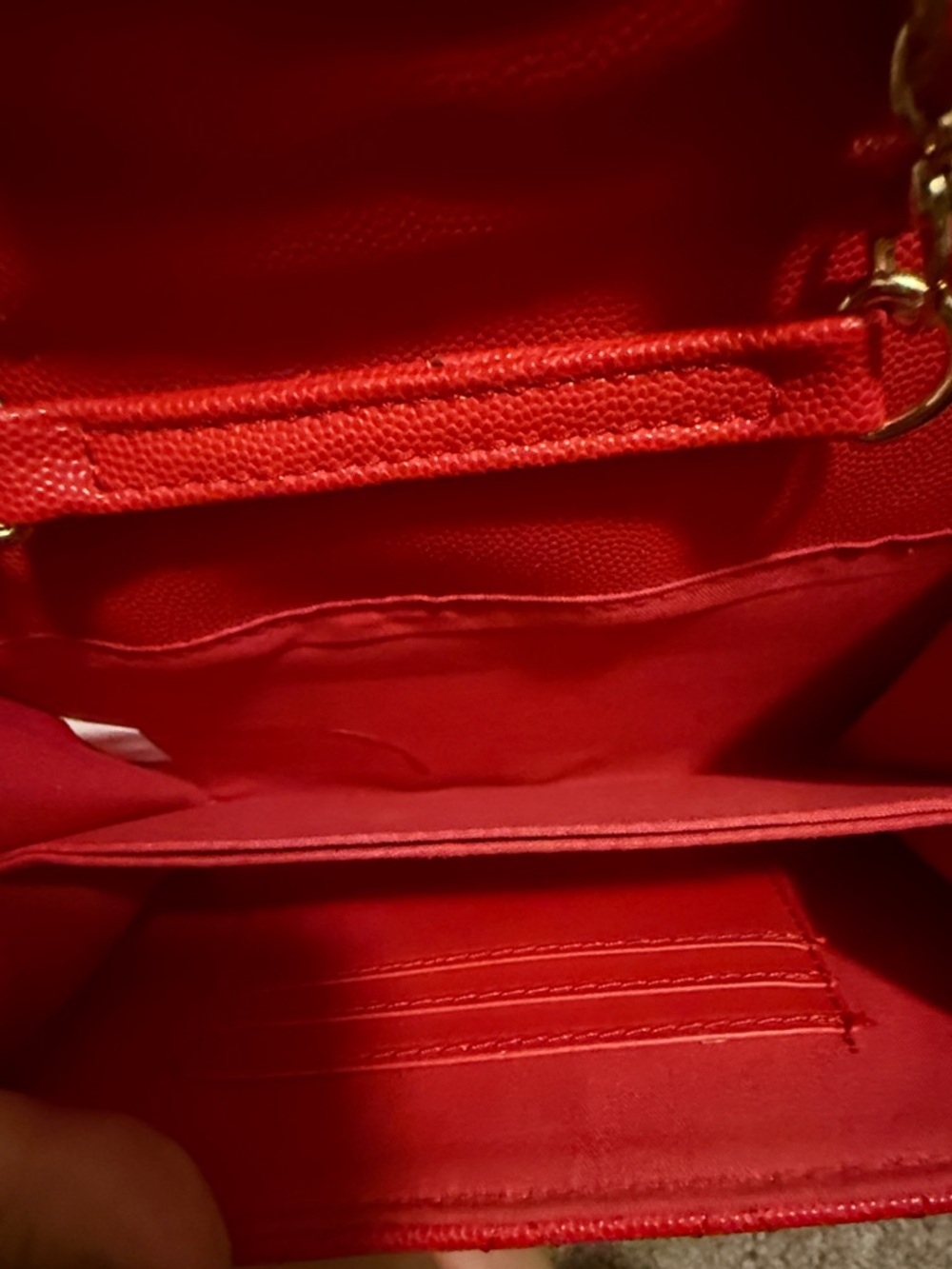 Red Wallet on Chain - Picture 6 of 9